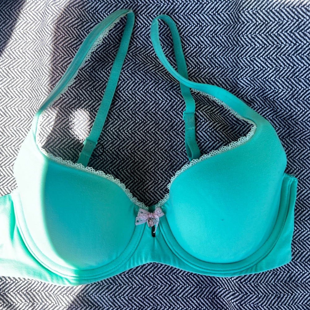 Victoria’s Secret Body by Victoria Lined Demi Bra - 32C
